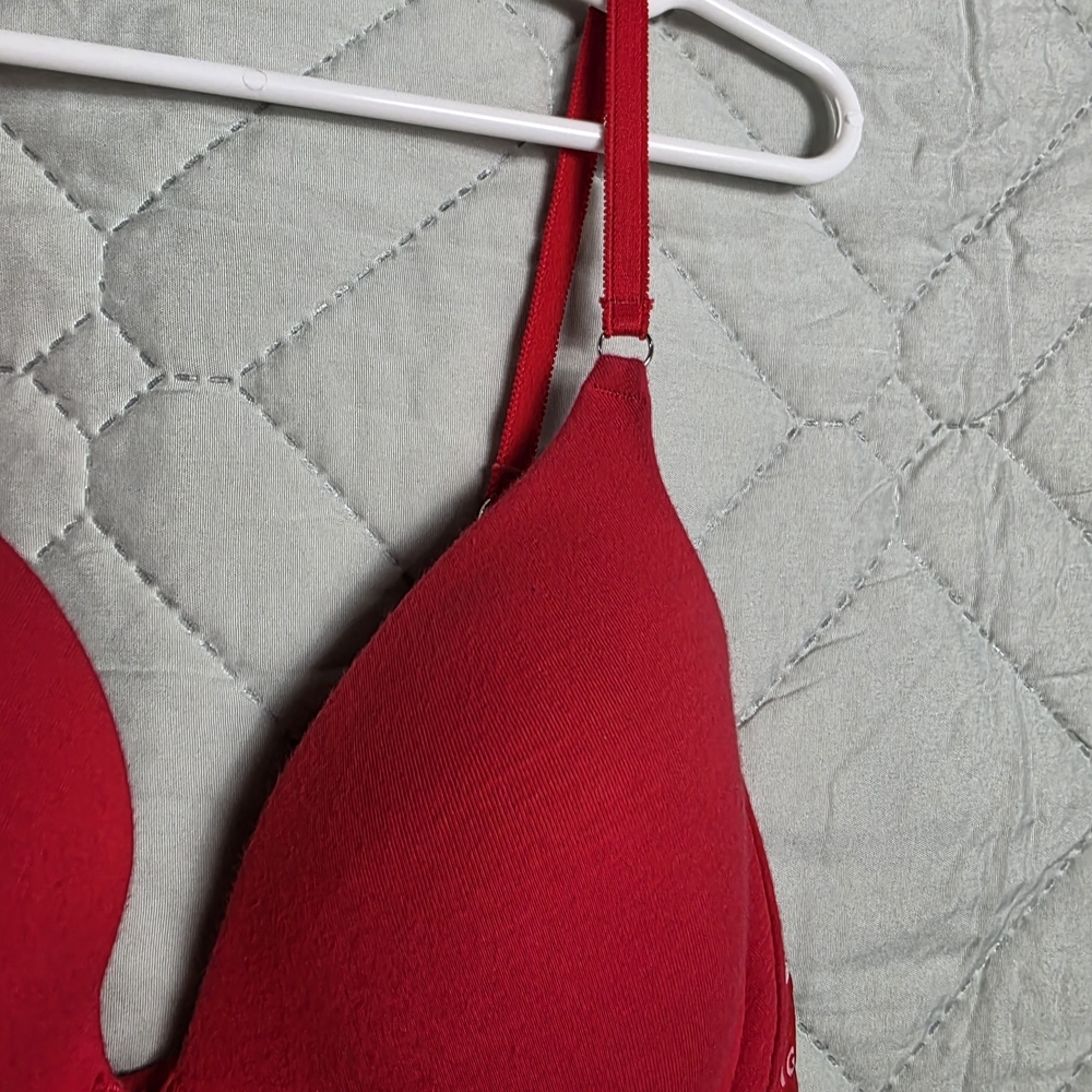 Tommy Hilfiger Red bra with lace on back. Adjustable straps. Size 34B. - Picture 3 of 5